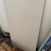 Tavolo di marmo a muro