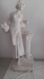 Statua antica Acquaiola In Polvere Di marmo.