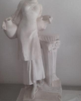 Statua antica Acquaiola In Polvere Di marmo.
