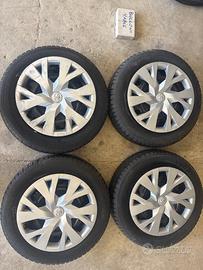 Cerchi e gomme Toyota Yaris invernali