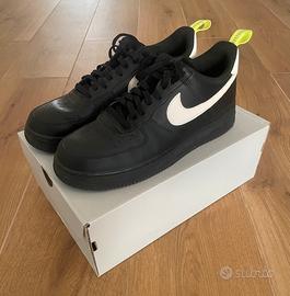 Nike Air Force 1 '07 Black/Volt