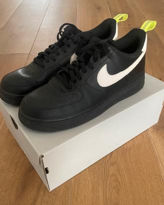 Nike Air Force 1 '07 Black/Volt