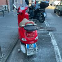 Vespa 150cc XL rossa