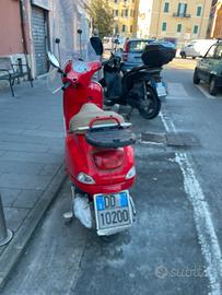 Vespa 150cc XL rossa