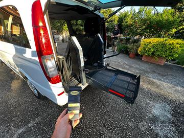 Mercedes Viano 2.2 CDI automatico adattato disabil