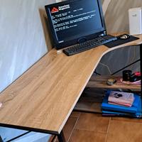 scivania stile industriale