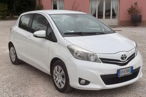 Toyota Yaris 1.0 5 porte Lounge