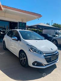 Peugeot 208 BlueHDi 75 5 porte Allure