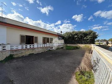 CASA SEMINDIPENDENTE A BARI