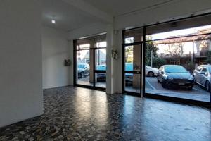 Negozio fronte strada - primissima Via Bissuola