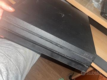 ps4 pro nuovo con cavi