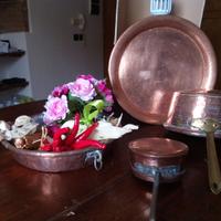 Rame oggetti antichi.