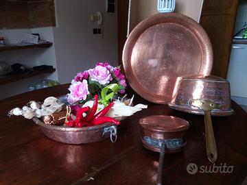 Rame oggetti antichi.