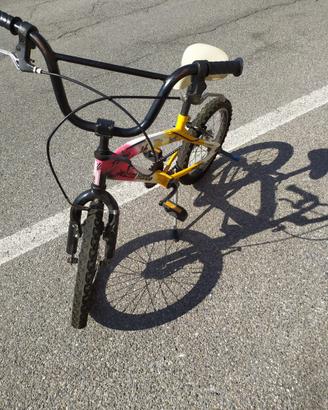 Bicicletta bimbo stile BMX