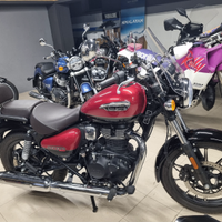 Royal Enfield Meteor 350 Supernova