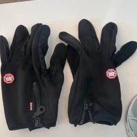 Guanti neri uomo sport ciclismo e running