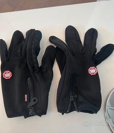 Guanti neri uomo sport ciclismo e running