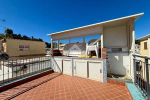 3 LOCALI A LACCO AMENO