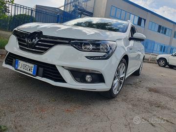 Renault Megane Mégane Sporter dCi 8V 110 CV EDC En