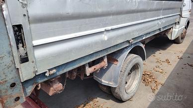 Ribaltabile trilaterale Iveco Daily misure 345x207