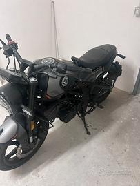 Benelli 125 Leoncino