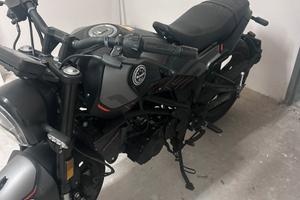 Benelli 125 Leoncino