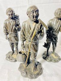 Antiche statue orientali in antimonio