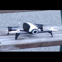 Drone Parrot Bebop + 2 batterie + caricatore – new