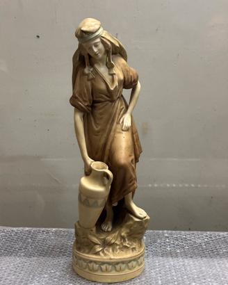Statua Royal Dux in Ceramica antica
