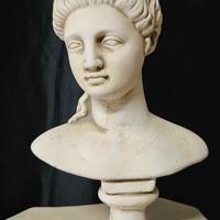 Busto Dama in cemento e polvere di marmo