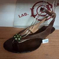 200 paia di sandali artigianali di lusso da donna 