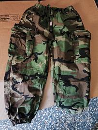 Pantalone cargo mimetico 