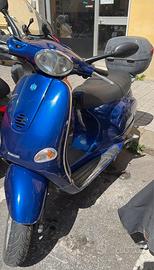 Vespa piaggio 125 ET4
