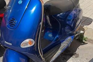 Vespa piaggio 125 ET4