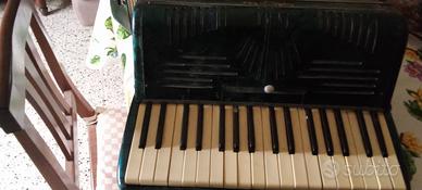 Fisarmonica antica vintage 