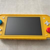 Nintendo Switch Lite + custodie 🎮