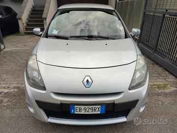 RENAULT CLIO DEL 2010 1.2BENZINA MOLTO BELLA