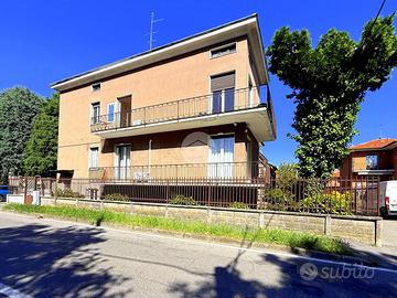 2 LOCALI A SARONNO