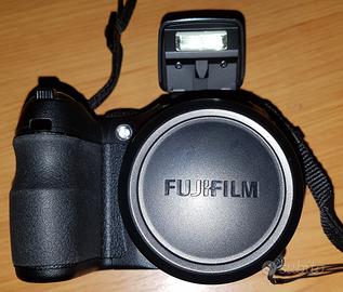Fotocamera digitale fujifilm finepix s 2000hd