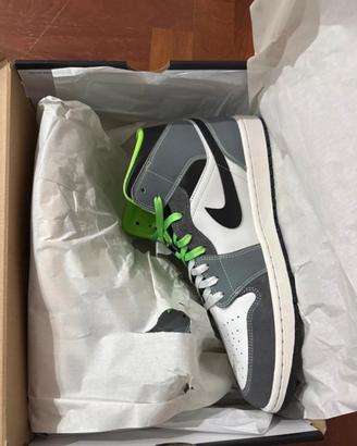 Air jordan 1 mid SE “action green” tg46 us12