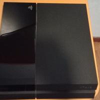 Playstation 4 con accessori 