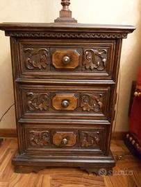 Coppia comodini / mobiletti d'epoca