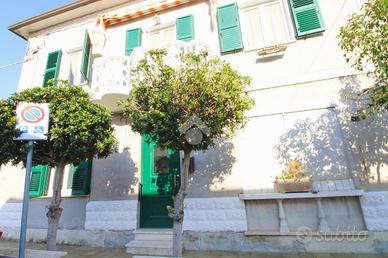 CASA SEMINDIPENDENTE A CASTELFIDARDO