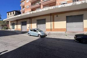 locale uso deposito/magazzino