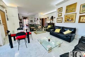 Appartamento di 195 m² con 3 locali e box auto a A
