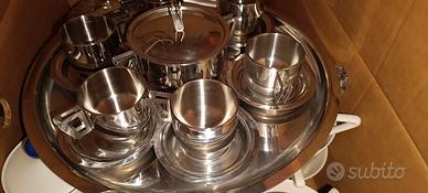 Servizio tazzine in acciaio 