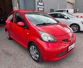 Toyota Aygo 1.0 12V VVT-i 5 porte Sol NEOPATENTATI