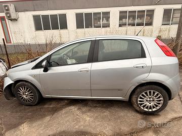 Pezzi di ricambio fiat grande punto 2007