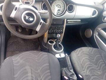 Mini cuper 1.6 16V One de luxe (66 kW)