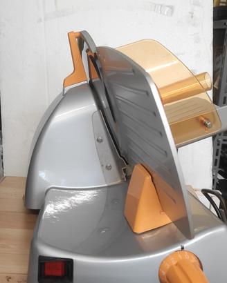 affettatrice nuova Marca SGL   